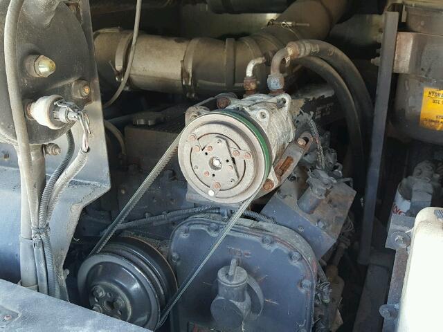 4VZBN1B963C044971 - 2003 SPARTAN MOTORS MOTORHOME GRAY photo 7