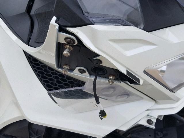 2BXNBDD22GV004075 - 2016 CAN-AM SPYDER ROA WHITE photo 13