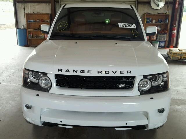 SALSH2E4XDA786441 - 2013 LAND ROVER RANGE ROVE WHITE photo 9