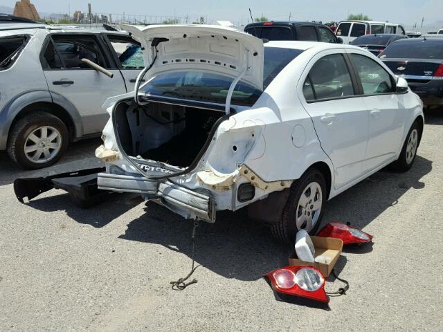 1G1JA5SHXG4116349 - 2016 CHEVROLET SONIC LS WHITE photo 4