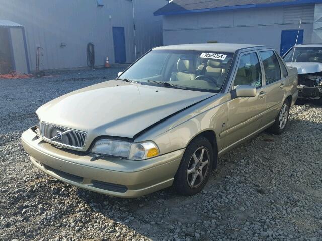 YV1LS55A1X2579255 - 1999 VOLVO S70 BEIGE photo 2