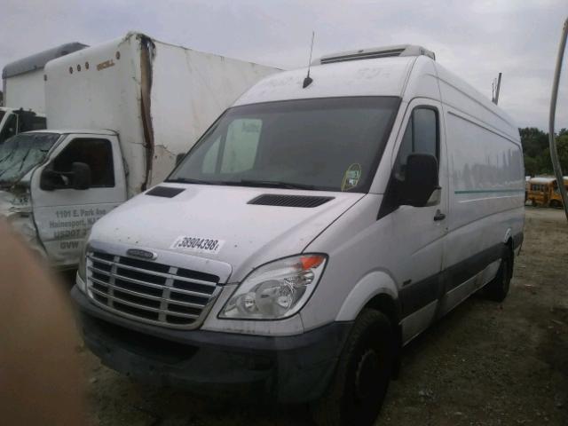 WDYPE845875192452 - 2007 FREIGHTLINER SPRINTER 2 WHITE photo 2