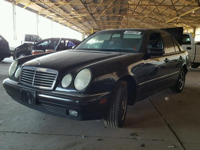 WDBJF82H1XX024277 - 1999 MERCEDES-BENZ E 320 4MAT BLACK photo 2