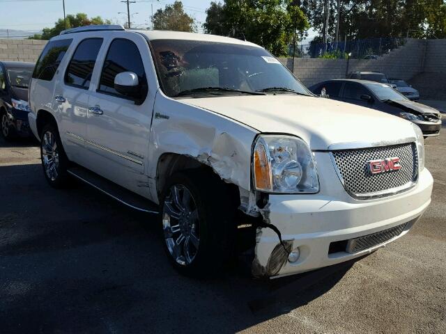 1GKS2GEJ7BR303986 - 2011 GMC YUKON DENA WHITE photo 1