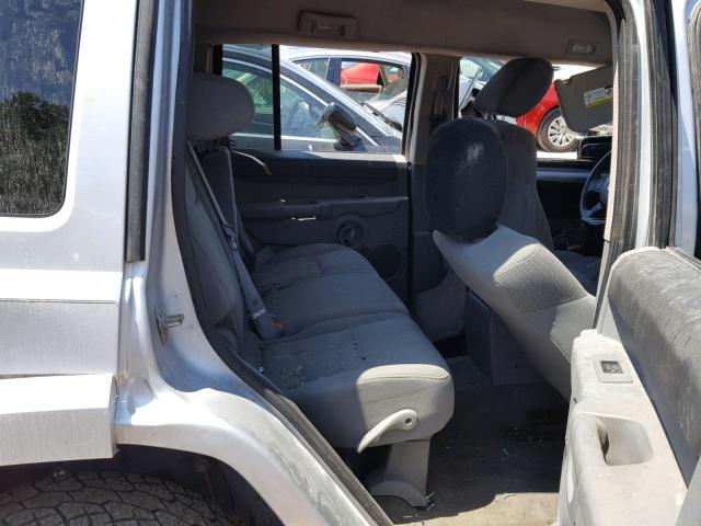 1J8HG48N96C318270 - 2006 JEEP COMMANDER SILVER photo 6