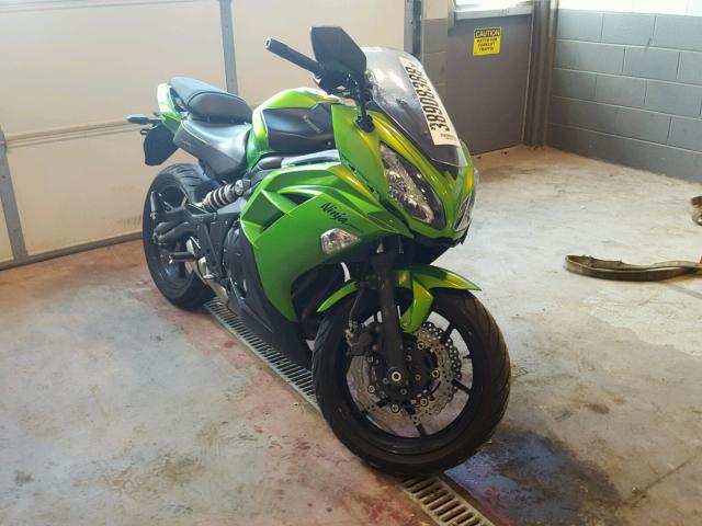 JKAEXEE14CDA02148 - 2012 KAWASAKI EX650 EC GREEN photo 1