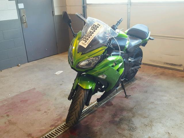 JKAEXEE14CDA02148 - 2012 KAWASAKI EX650 EC GREEN photo 2