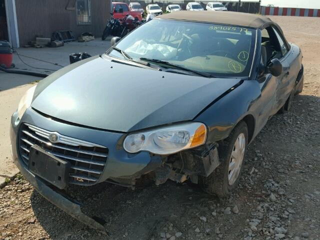 1C3EL45XX4N189313 - 2004 CHRYSLER SEBRING LX GREEN photo 2