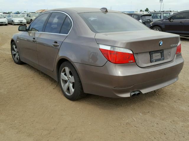 WBANF73507CU28225 - 2007 BMW 530 XI BROWN photo 3