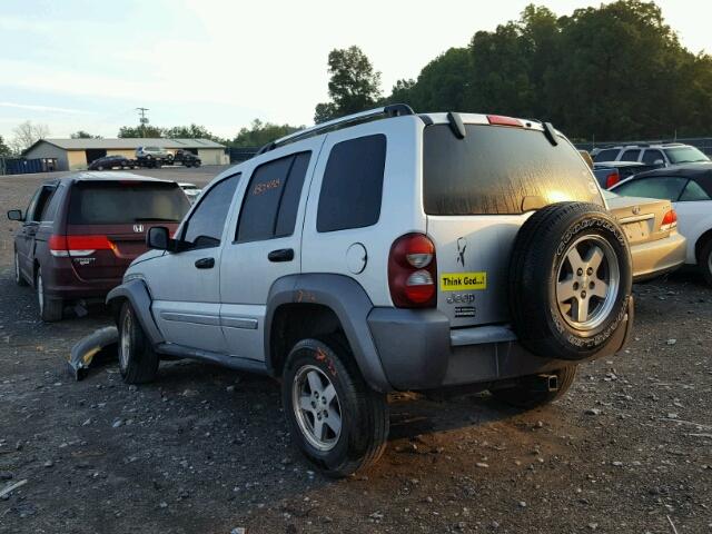 1J4GK48K66W147980 - 2006 JEEP LIBERTY SILVER photo 3