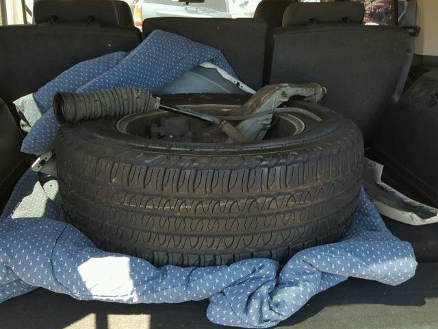 1J4RH4GKXAC115665 - 2010 JEEP COMMANDER WHITE photo 9