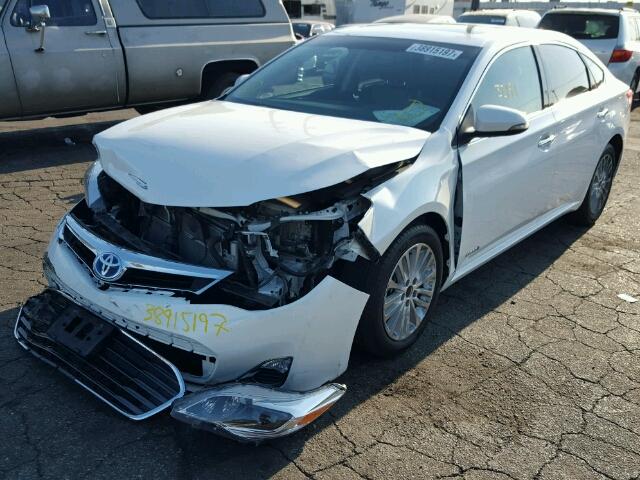 4T1BD1EB6EU025168 - 2014 TOYOTA AVALON HYB WHITE photo 2