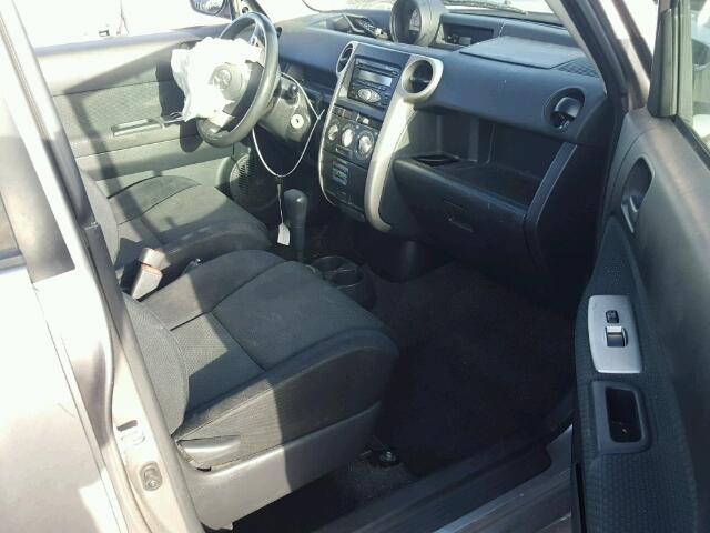 JTLKT324664113541 - 2006 TOYOTA SCION XB GRAY photo 5