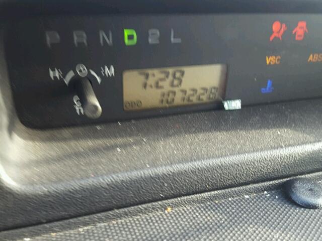 JTLKT324664113541 - 2006 TOYOTA SCION XB GRAY photo 8