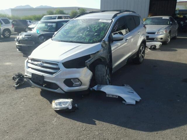 1FMCU0GD0HUC51126 - 2017 FORD ESCAPE SE SILVER photo 2