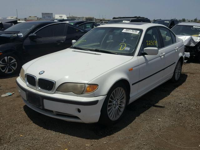 WBAEV53452KM21039 - 2002 BMW 330 I WHITE photo 2