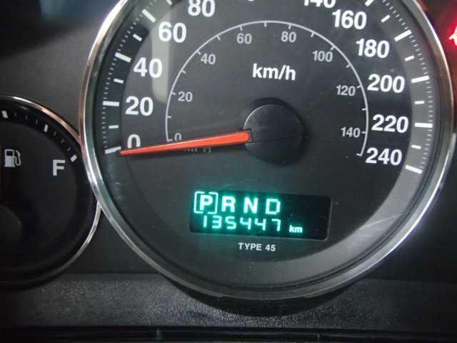 1J8HG58246C119946 - 2006 JEEP COMMANDER შავი ფოტო 8