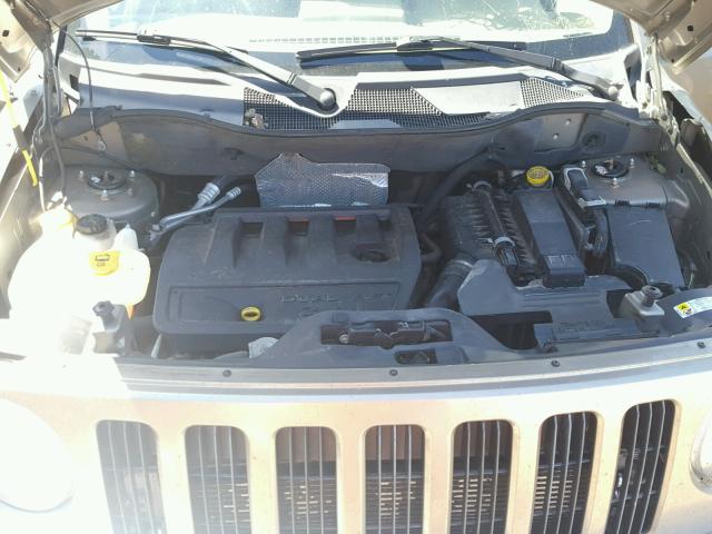 1J8FF48W57D430255 - 2007 JEEP PATRIOT LI TAN photo 7