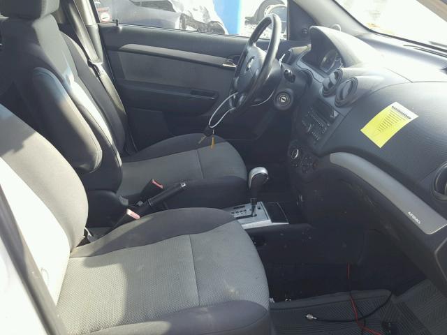 KL1TD66E29B602060 - 2009 CHEVROLET AVEO LS WHITE photo 5