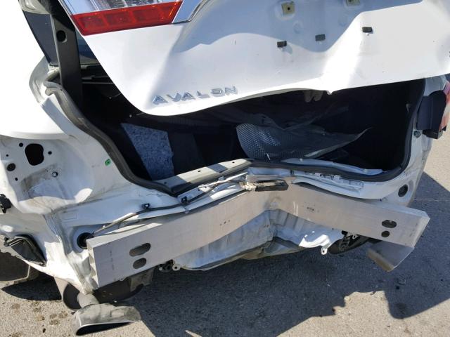 4T1BK1EB2FU160414 - 2015 TOYOTA AVALON XLE WHITE photo 9