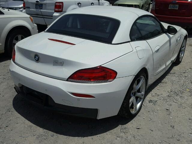 WBALL5C53GP557959 - 2016 BMW Z4 SDRIVE2 WHITE photo 4