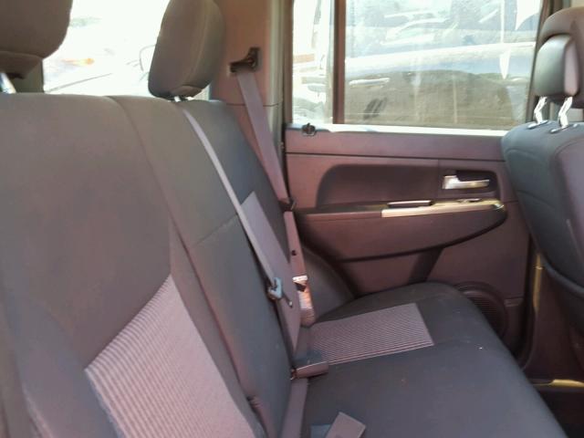 1J4PN3GK8AW169619 - 2010 JEEP LIBERTY RE GREEN photo 6