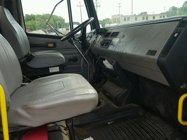 1FV6HJAC5YHG69337 - 2000 FREIGHTLINER MEDIUM CON WHITE photo 5