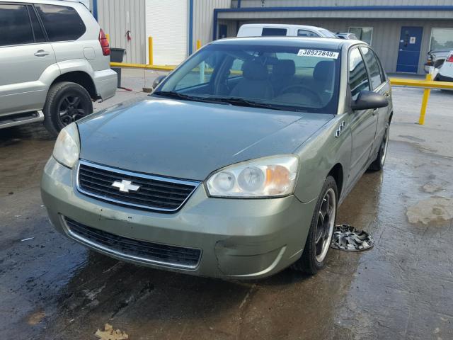 1G1ZS51F56F145244 - 2006 CHEVROLET MALIBU LS GREEN photo 2