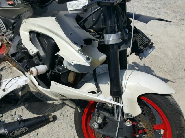 JYARJ16E39A015883 - 2009 YAMAHA YZFR6 WHITE photo 10