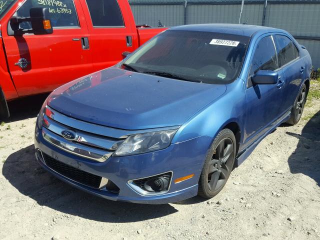 3FAHP0KC1AR149465 - 2010 FORD FUSION SPO BLUE photo 2