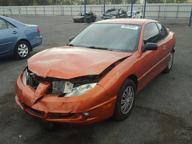 3G2JB12F25S100207 - 2005 PONTIAC SUNFIRE ORANGE photo 2