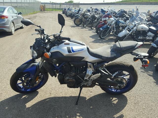 JYARM06E0GA010638 - 2016 YAMAHA FZ07 BLUE photo 9