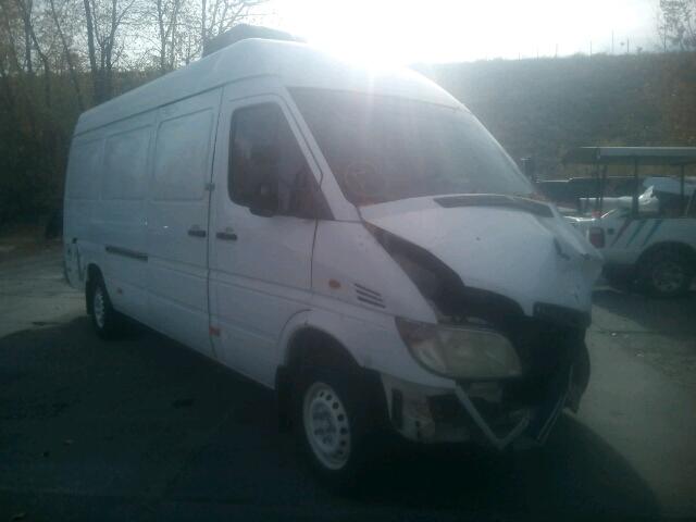 WD2YD341925309742 - 2002 FREIGHTLINER SPRINTER WHITE photo 1