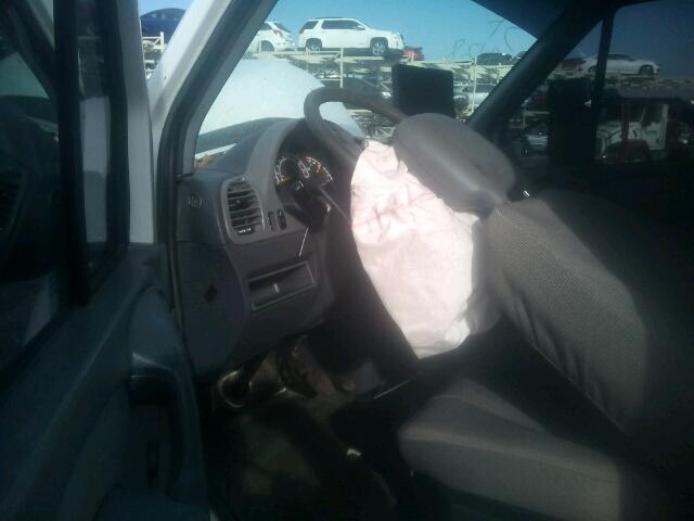 WD2YD341925309742 - 2002 FREIGHTLINER SPRINTER WHITE photo 9