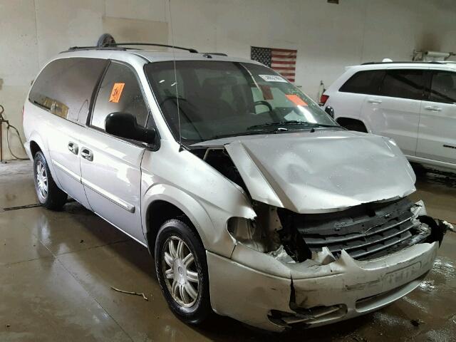 2A4GP54L66R809295 - 2006 CHRYSLER TOWN & COU SILVER photo 1