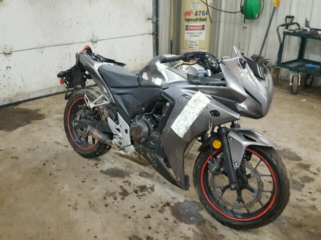 MLHPC4460F5201322 - 2015 HONDA CBR500 R SILVER photo 1