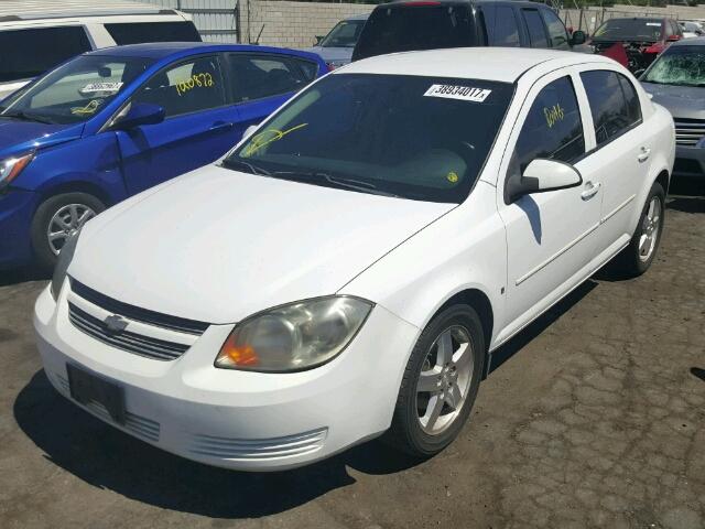 1G1AL58F287242740 - 2008 CHEVROLET COBALT LT WHITE photo 2