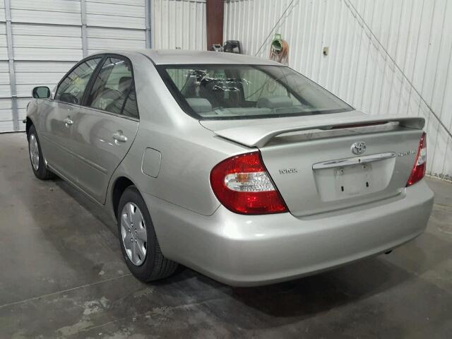 JTDBE32K940276659 - 2004 TOYOTA CAMRY LE SILVER photo 3