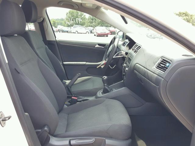 3VW1K7AJ9DM221613 - 2013 VOLKSWAGEN JETTA BASE 白色 照片 5