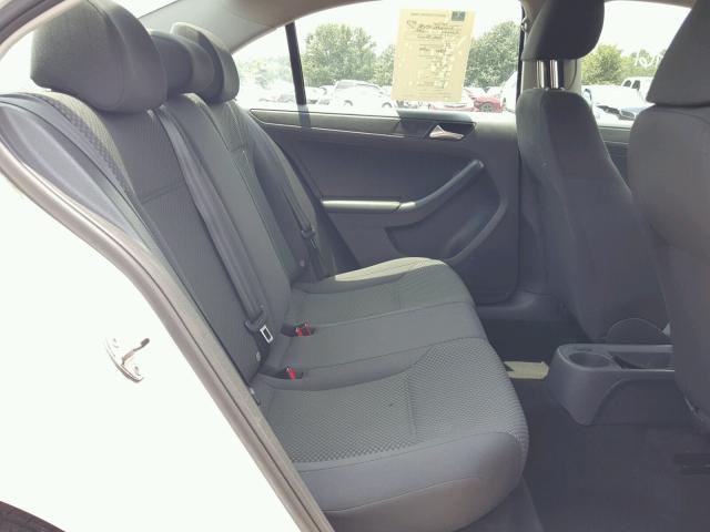 3VW1K7AJ9DM221613 - 2013 VOLKSWAGEN JETTA BASE 白色 照片 6