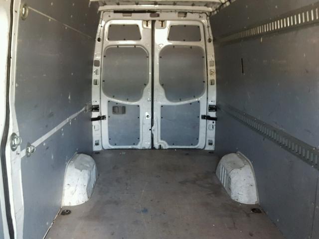 WDYPE845585290095 - 2008 FREIGHTLINER SPRINTER 2 WHITE photo 6