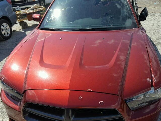 2C3CDXHGXEH219504 - 2014 DODGE CHARGER RED photo 7