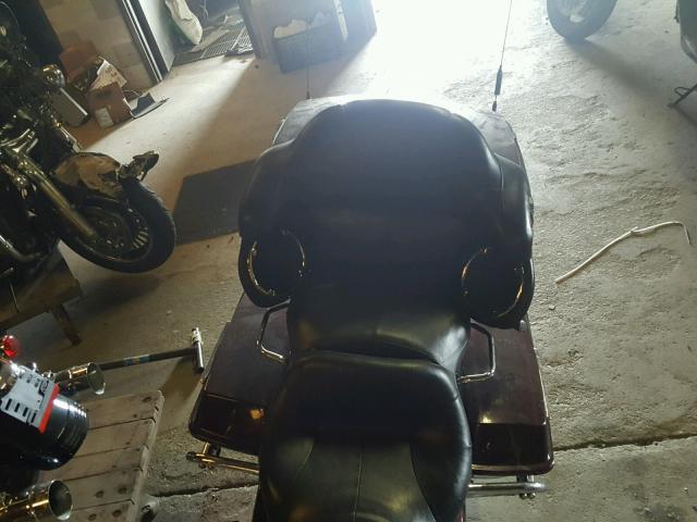 1HD1FCW1X5Y626571 - 2005 HARLEY-DAVIDSON FLHTCUI Бордовый фото 6