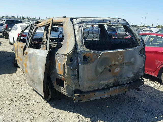 5TDKK3DC9ES494078 - 2014 TOYOTA SIENNA LE BURN photo 3