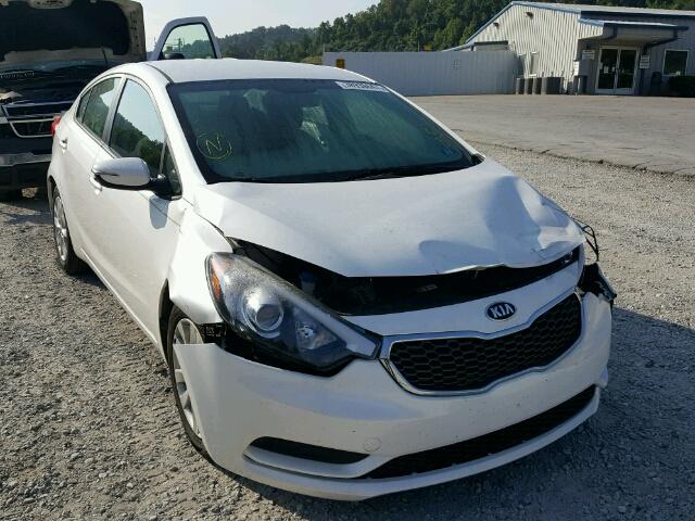 KNAFX4A69F5384708 - 2015 KIA FORTE LX WHITE photo 1