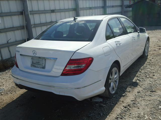 WDDGF4HB0ER306604 - 2014 MERCEDES-BENZ C250 WHITE photo 4