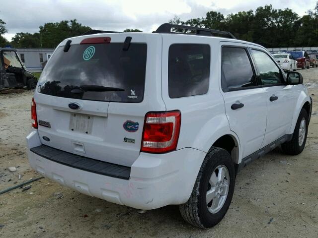 1FMCU0DG3BKA87369 - 2011 FORD ESCAPE XLT WHITE photo 4