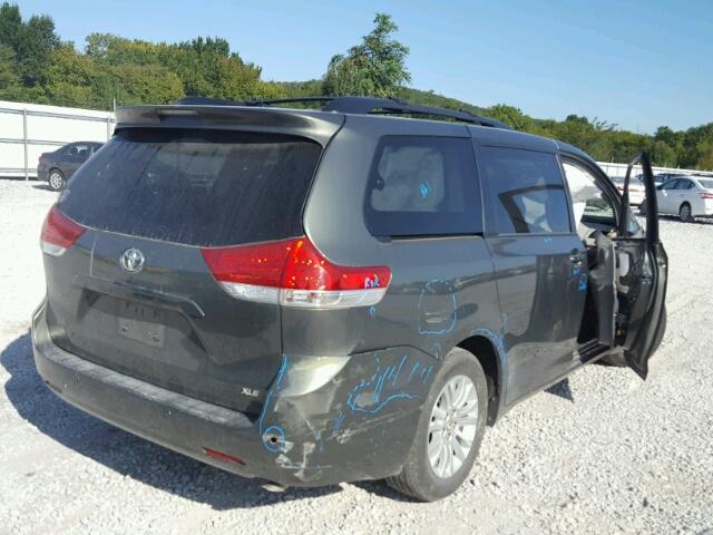 5TDYK3DC8DS305476 - 2013 TOYOTA SIENNA XLE GREEN photo 4