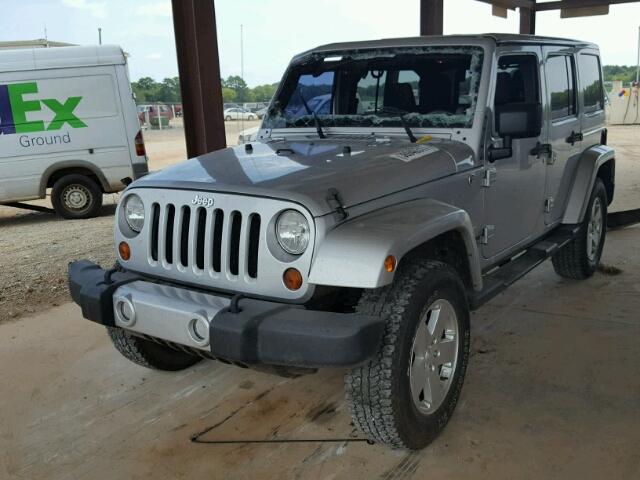 1J4BA5H13BL514999 - 2011 JEEP WRANGLER U SILVER photo 2