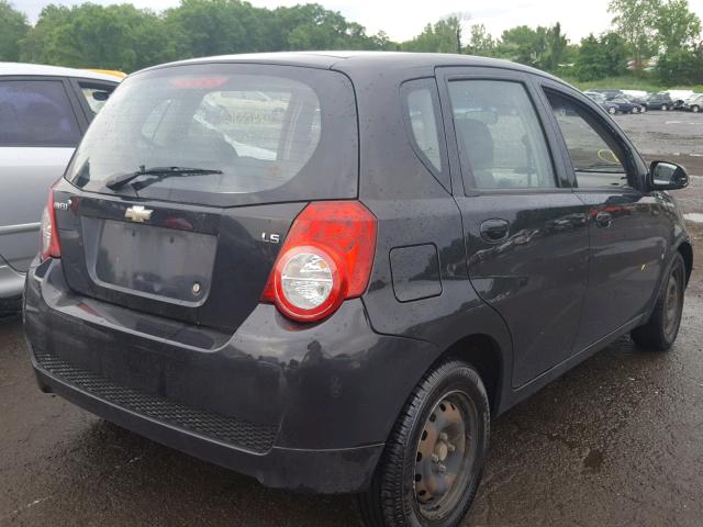 KL1TD66E49B333639 - 2009 CHEVROLET AVEO LS BLACK photo 4